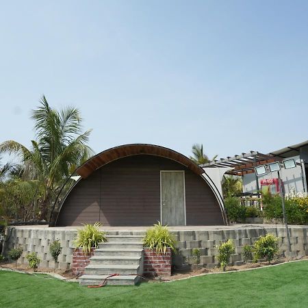 Palm Beach Resort Valsad Exterior photo